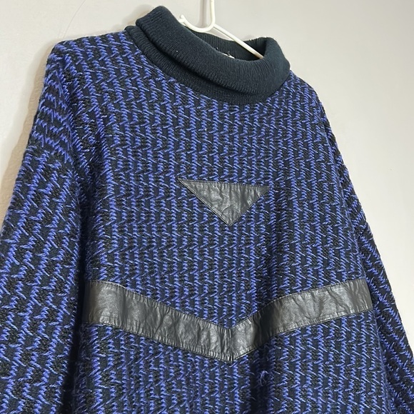 Vintage 1980s acrylic and leather oversized large knit sweater pull over jumper - Picture 2 of 7
